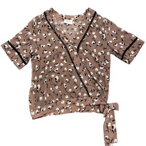 floral blouse size small v neck